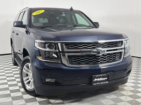 Used 2017 Chevrolet Tahoe LT w/ Luxury Package image 2
