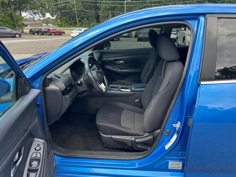 Used 2021 Nissan Sentra SV FWD image 11