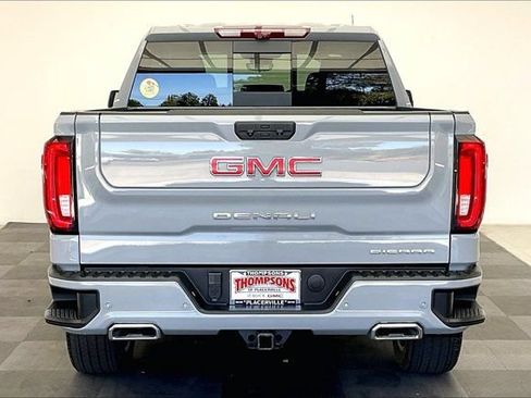 Used 2025 GMC Sierra 1500 Denali w/ Denali Reserve Package AWD/4WD image 3