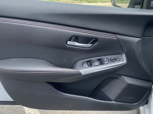 New 2025 Nissan Sentra SR w/ Midnight Edition image 12