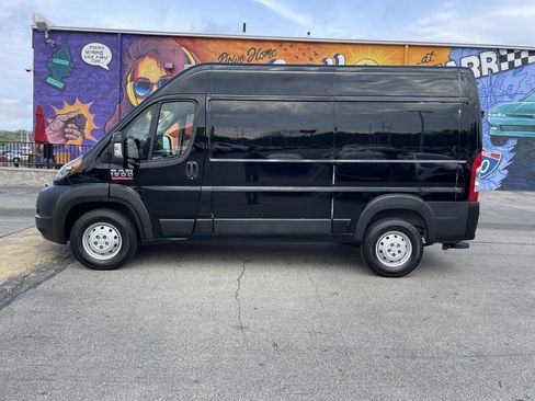 Used 2021 RAM ProMaster 1500 w/ Convenience Group FWD image 2