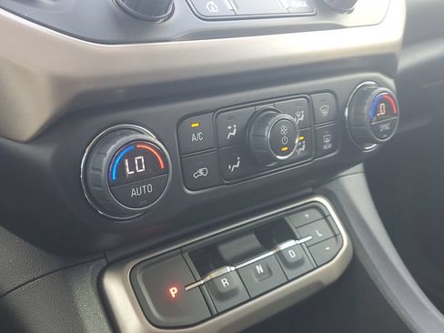 Used 2023 GMC Acadia Denali w/ Denali Ultimate Package AWD/4WD image 29