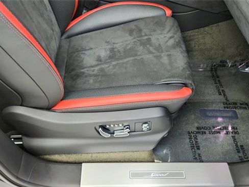 Used 2022 Bentley Bentayga Speed image 21