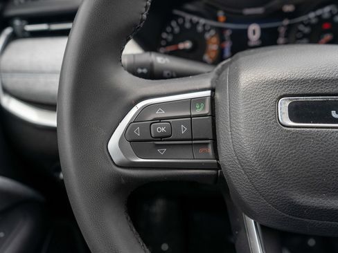 Used 2023 Jeep Compass Latitude w/ Convenience Group AWD/4WD image 24