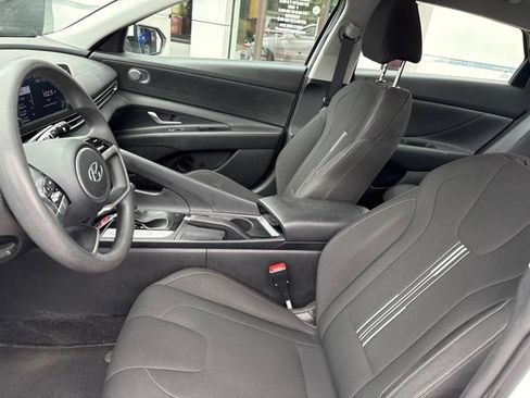 Used 2021 Hyundai Elantra SEL FWD image 9