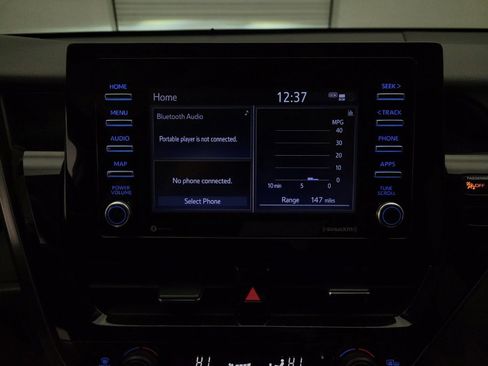 Used 2022 Toyota Camry SE image 25