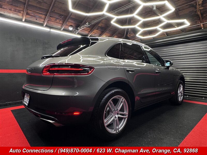 Used 2018 Porsche Macan AWD/4WD image 3