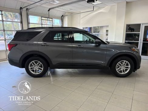 New 2026 Ford Explorer Active w/ Active Comfort Package RWD image 9