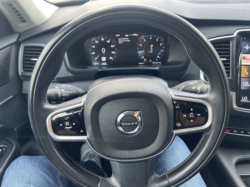 Used 2020 Volvo XC90 T6 Momentum AWD/4WD image 31