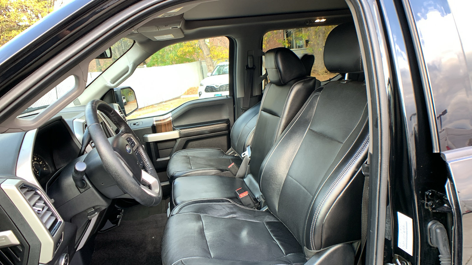 Used 2016 Ford F150 Lariat w/ Equipment Group 501A Mid AWD/4WD image 13