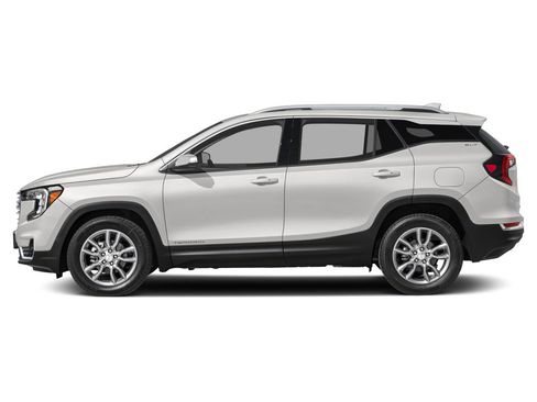 Used 2024 GMC Terrain SLE image 3