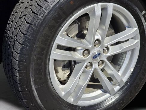 Used 2022 Ford Explorer XLT w/ Equipment Group 202A image 24