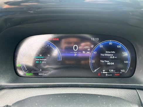 Used 2023 Toyota Crown XLE image 32