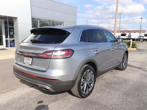 Used 2022 Lincoln Nautilus Reserve image 13