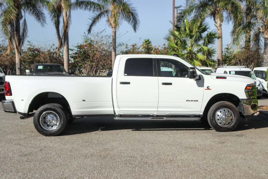 Used 2026 RAM 3500 Big Horn AWD/4WD image 11