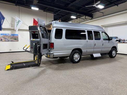 Used 2014 Ford E-250 and Econoline 250 Extended w/ Power Group image 23