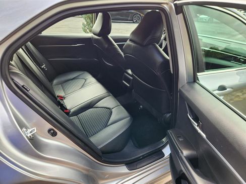 Used 2024 Toyota Camry SE image 14