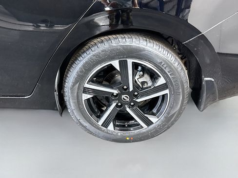 Used 2025 Nissan Sentra SV FWD image 37