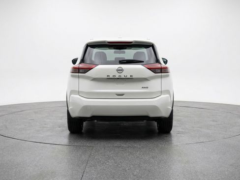 Used 2025 Nissan Rogue SV image 7