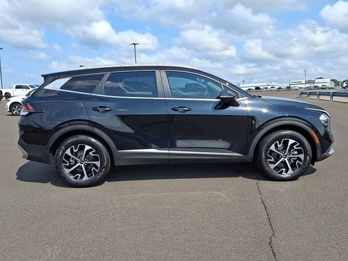Used 2023 Kia Sportage EX AWD/4WD image 7