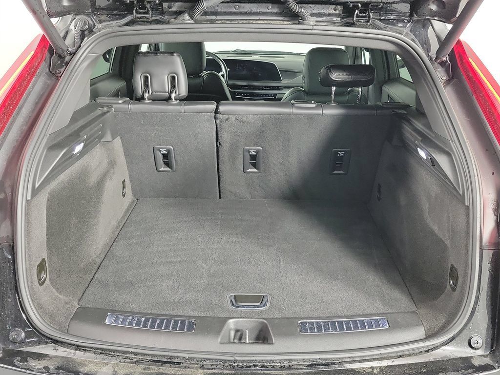 Certified 2024 Cadillac XT4 Premium Luxury AWD/4WD image 9