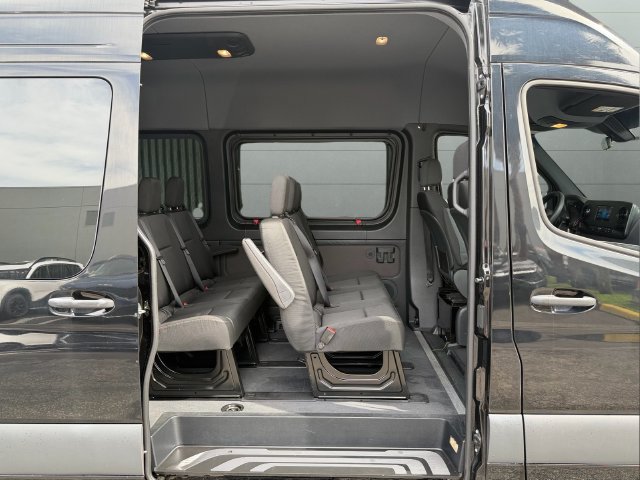 Used 2024 Mercedes-Benz Sprinter 2500 image 12