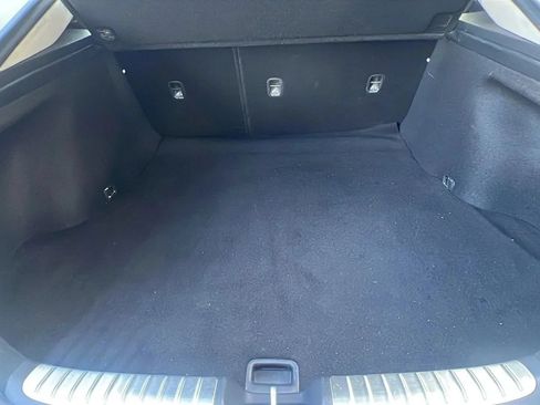 Used 2018 Kia Stinger RWD image 34