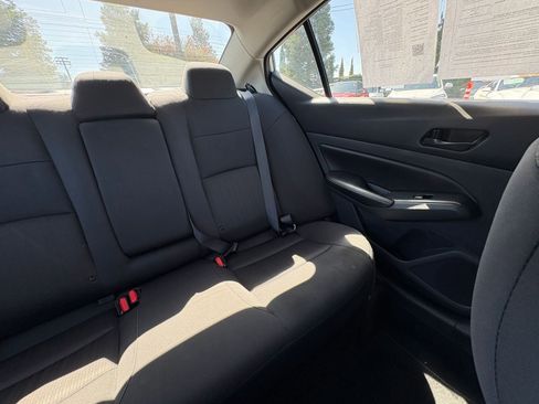 Used 2025 Nissan Altima 2.5 SV image 38