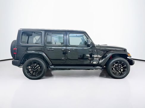 Used 2023 Jeep Wrangler Unlimited Sahara w/ Cold Weather Group AWD/4WD image 10