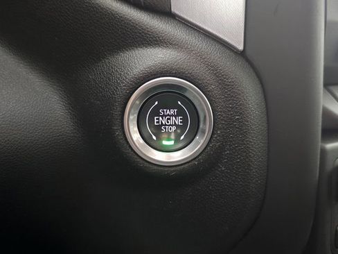 Used 2019 GMC Sierra 1500 SLT image 39