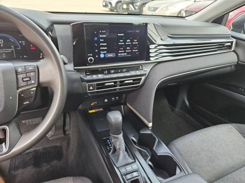 Used 2025 Toyota Camry LE FWD image 20