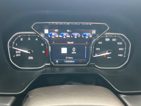 Used 2021 GMC Yukon XL AT4 w/ AT4 Premium Plus Package AWD/4WD image 23