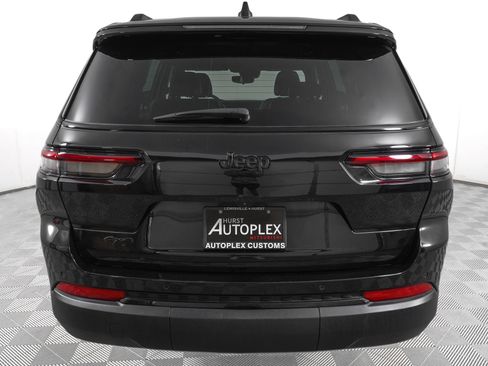 Used 2023 Jeep Grand Cherokee L Laredo AWD/4WD image 6