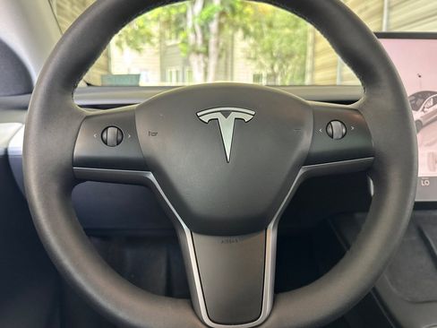 Used 2022 Tesla Model Y Performance AWD/4WD image 23