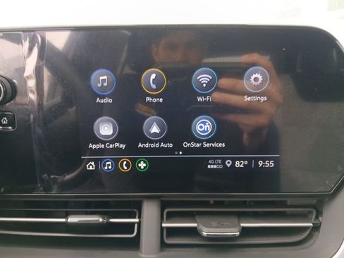 Used 2025 Chevrolet Trax LS FWD image 22