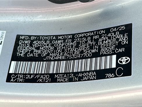 Used 2025 Toyota Corolla SE w/ SE Package FWD image 30