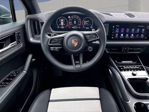 New 2026 Porsche Cayenne S AWD/4WD image 15