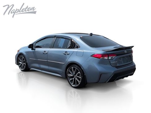 Used 2022 Toyota Corolla SE w/ SE Premium Package FWD image 3