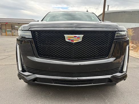 Certified 2023 Cadillac Escalade ESV Sport AWD/4WD image 14