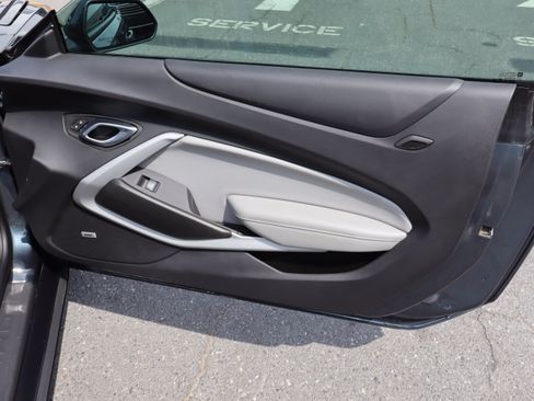 Used 2022 Chevrolet Camaro LT w/ Technology Package RWD image 30