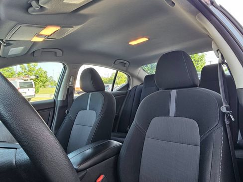 Used 2024 Nissan Sentra SV FWD image 21