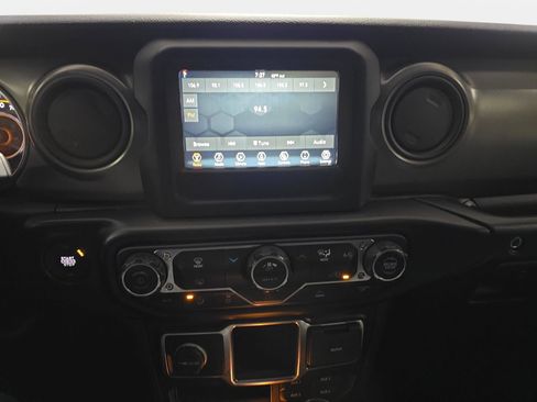 Used 2022 Jeep Wrangler Unlimited Willys image 20