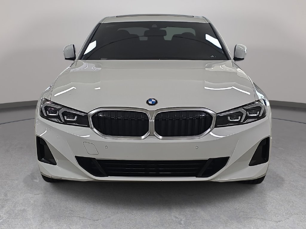 Certified 2023 BMW 330i Sedan w/ Driving Assistance Package RWD image 2