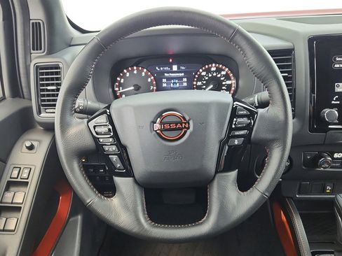 Used 2022 Nissan Frontier PRO-4X w/ Technology Package image 30