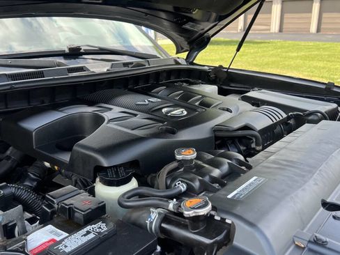 Used 2017 Nissan Armada SL image 39