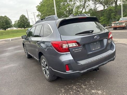 Used 2017 Subaru Outback 2.5i Limited AWD/4WD image 11