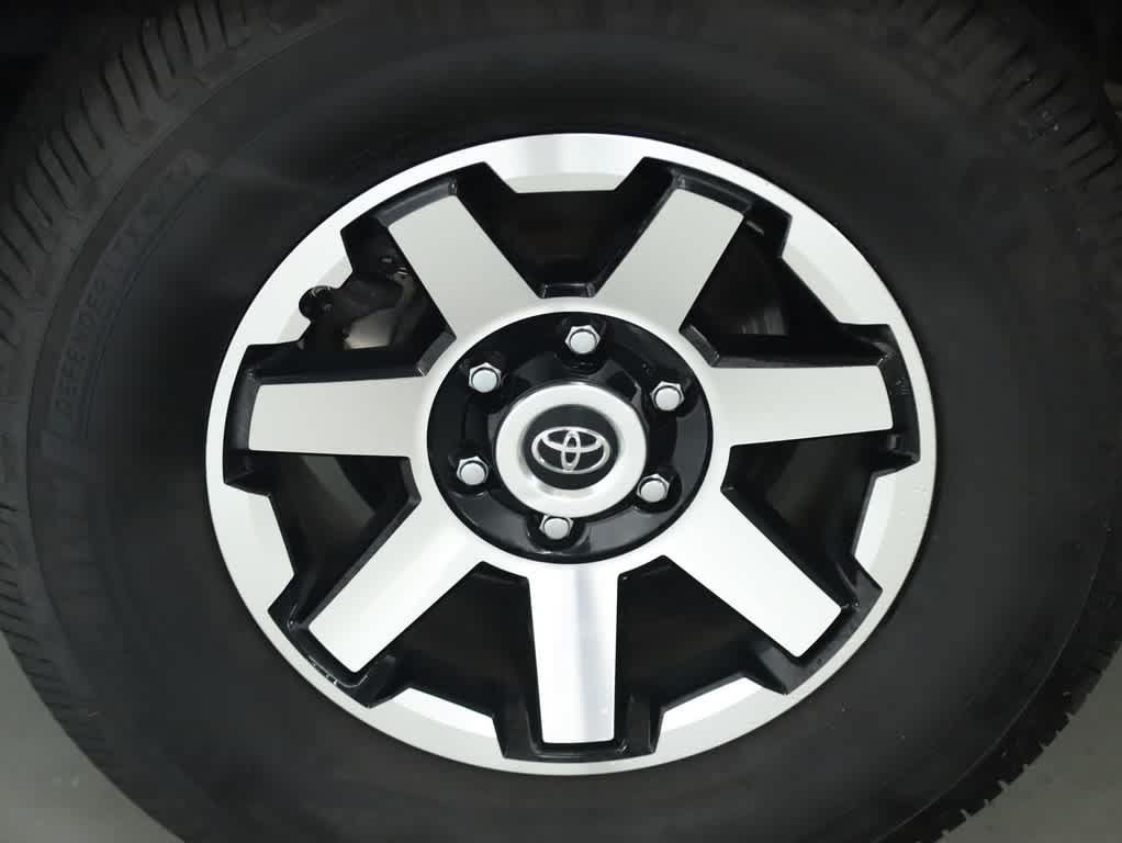 Used 2021 Toyota 4Runner TRD Off-Road Premium w/ Moonroof Package AWD/4WD image 12