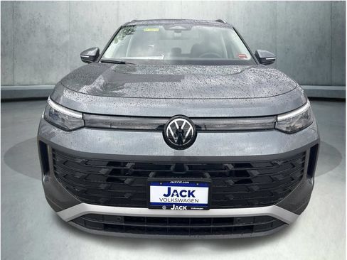New 2026 Volkswagen Tiguan SE AWD/4WD image 8