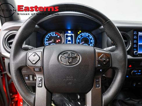 Used 2022 Toyota Tacoma TRD Off-Road w/ Black Out Package (TMS) image 15