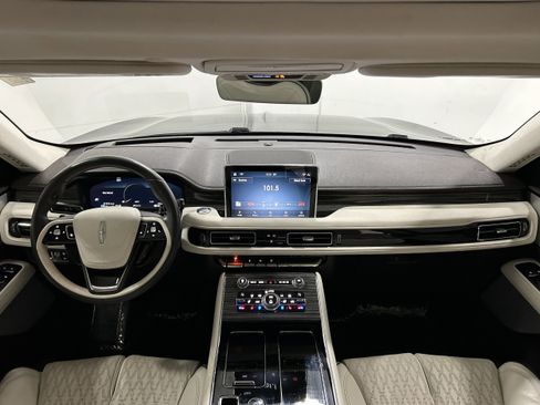 Used 2020 Lincoln Aviator Black Label w/ Dynamic Handling Package image 13